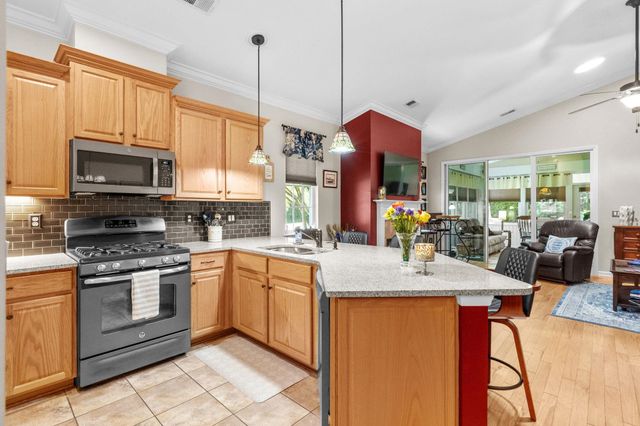 701 Bay Hill Ct., Murrells Inlet, SC 29576