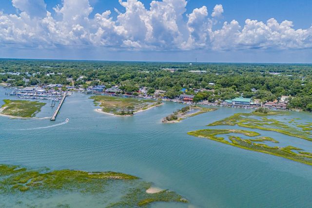 701 Bay Hill Ct., Murrells Inlet, SC 29576