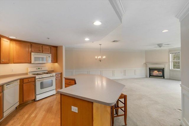 1 Sterling Hill Ln Apt 135, Exeter, NH 03833