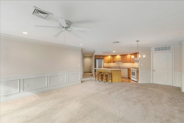 1 Sterling Hill Ln Apt 135, Exeter, NH 03833