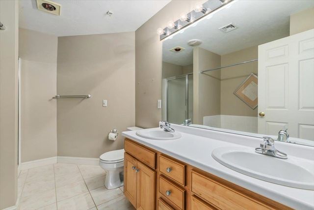 1 Sterling Hill Ln Apt 135, Exeter, NH 03833