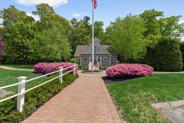 1 Sterling Hill Ln Apt 135, Exeter, NH 03833