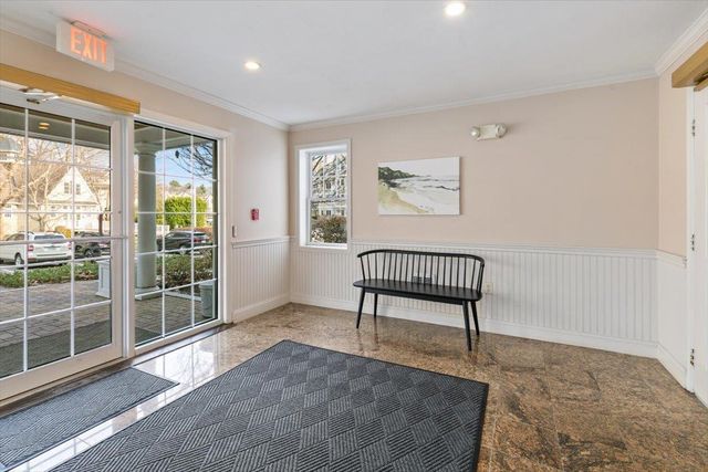 1 Sterling Hill Ln Apt 135, Exeter, NH 03833