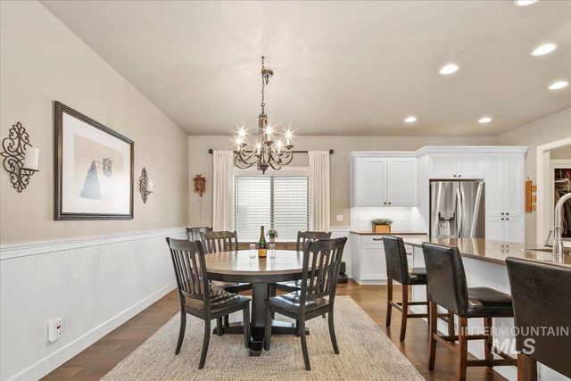 2453 N Birchgrove Ln, Boise, ID 83703