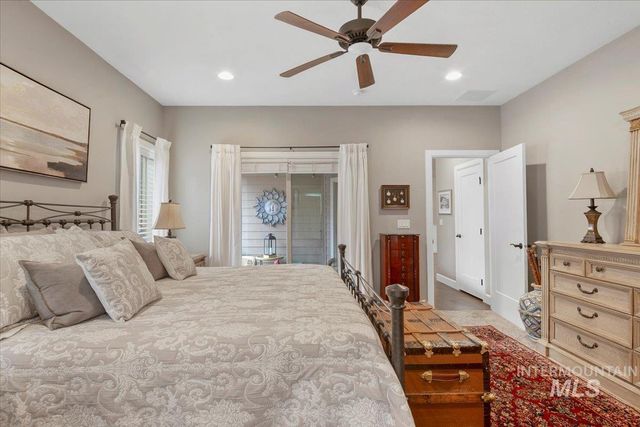 2453 N Birchgrove Ln, Boise, ID 83703