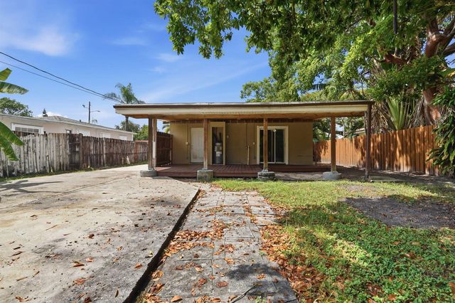 2530 Adams Street, Hollywood, FL 33020