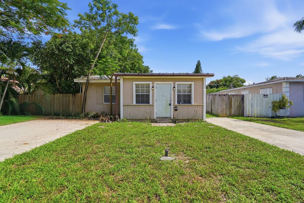 2530 Adams Street, Hollywood, FL 33020