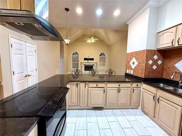 136 Hillcrest Drive, Ringgold, GA 30736