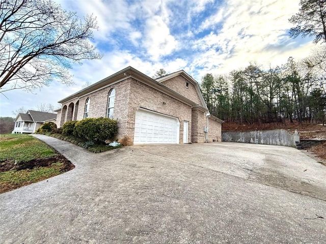 136 Hillcrest Drive, Ringgold, GA 30736