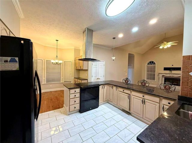 136 Hillcrest Drive, Ringgold, GA 30736