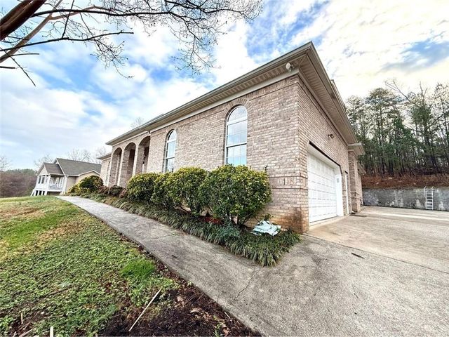 136 Hillcrest Drive, Ringgold, GA 30736