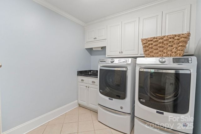 6331 Dovefield Road, Charlotte, NC 28277