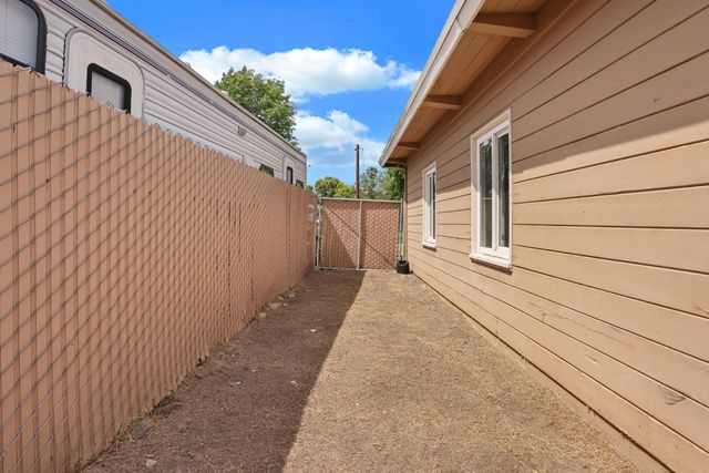 2452 Christina Ave, Stockton, CA 95204