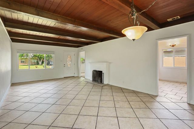 2452 Christina Ave, Stockton, CA 95204