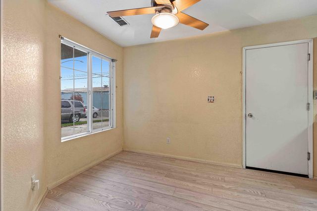 310 W F St, Turlock, CA 95380