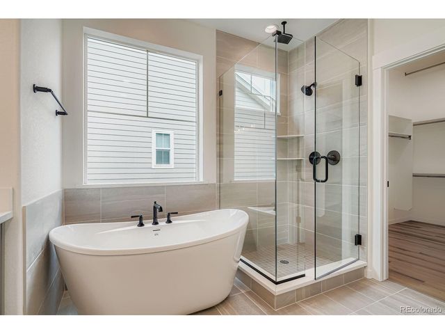 8925 S Riviera Way, Aurora, CO 80016