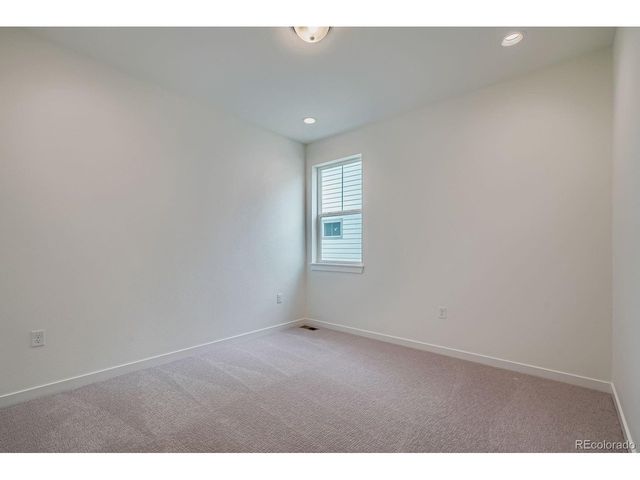 8925 S Riviera Way, Aurora, CO 80016