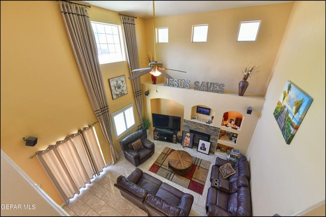 962 VIA DESCANSO Drive, El Paso, TX 79912