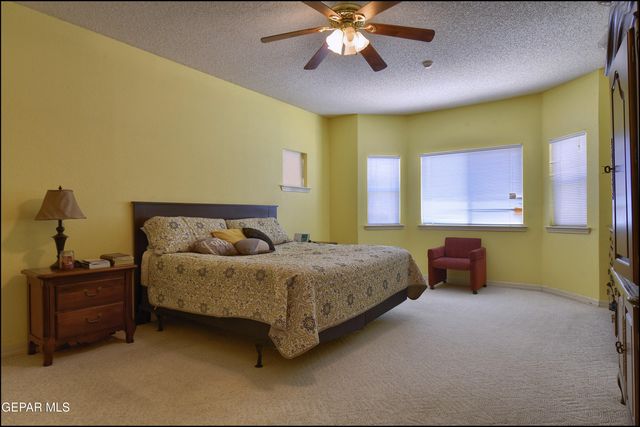 962 VIA DESCANSO Drive, El Paso, TX 79912