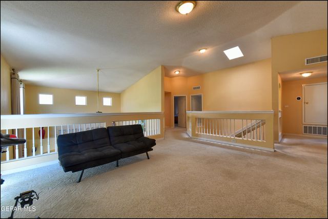 962 VIA DESCANSO Drive, El Paso, TX 79912