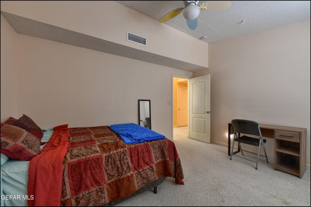 962 VIA DESCANSO Drive, El Paso, TX 79912