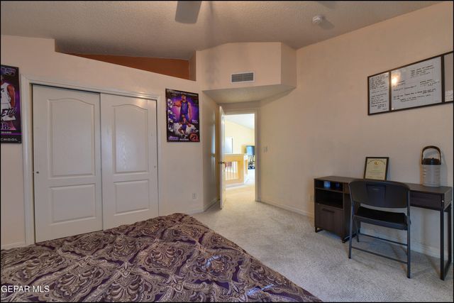 962 VIA DESCANSO Drive, El Paso, TX 79912