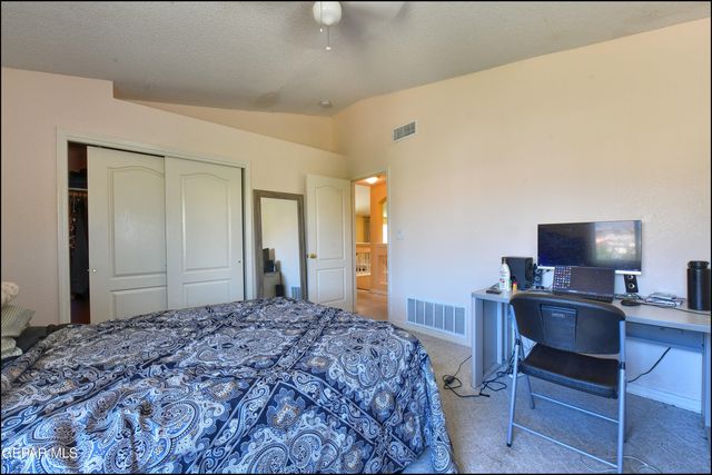 962 VIA DESCANSO Drive, El Paso, TX 79912