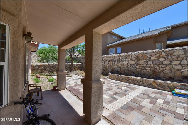 962 VIA DESCANSO Drive, El Paso, TX 79912