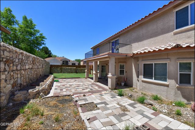 962 VIA DESCANSO Drive, El Paso, TX 79912