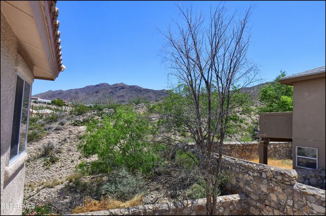962 VIA DESCANSO Drive, El Paso, TX 79912