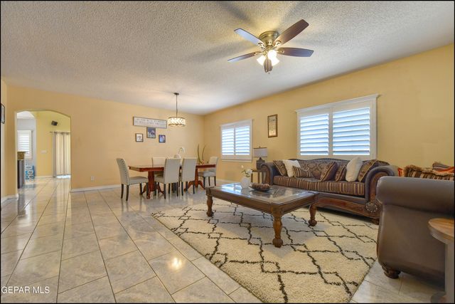 962 VIA DESCANSO Drive, El Paso, TX 79912