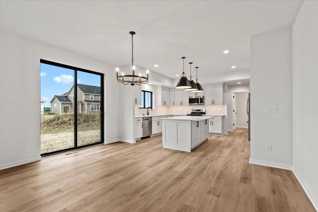 1737 Hammock LANE, Oconomowoc, WI 53066