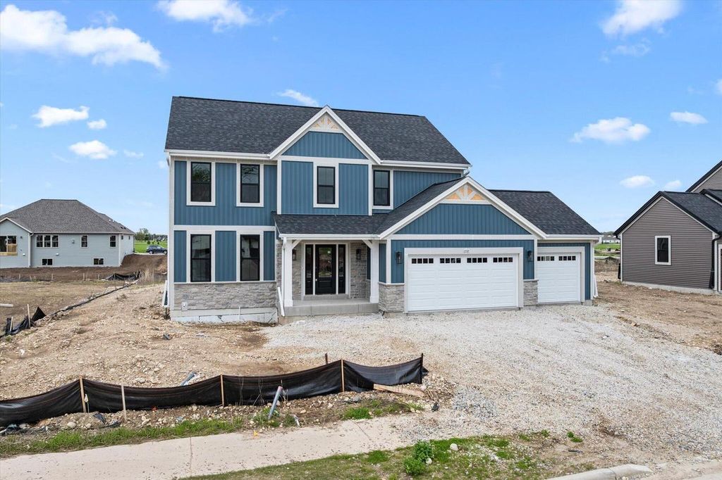 1737 Hammock LANE, Oconomowoc, WI 53066