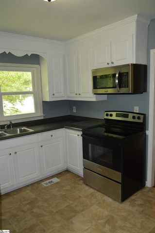 521 S Spencer Street, Duncan, SC 29334