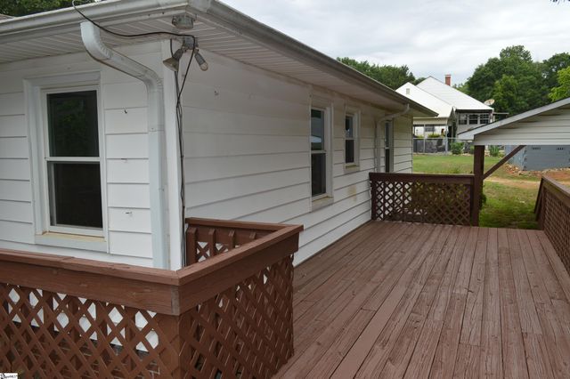 521 S Spencer Street, Duncan, SC 29334