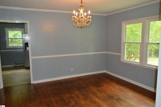 521 S Spencer Street, Duncan, SC 29334