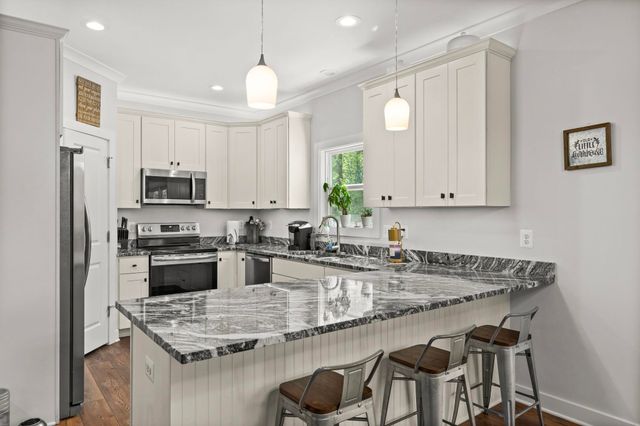 9422 LOVETT LN, Unionville, VA 22567