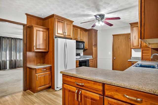 703 E Elm Street, Republic, MO 65738