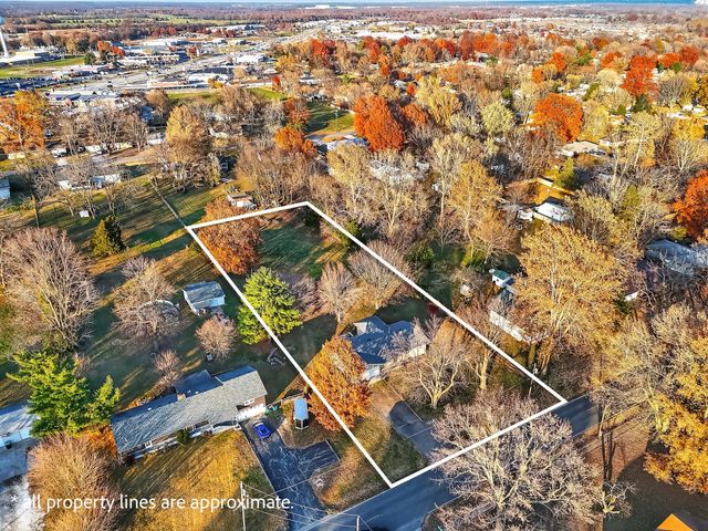 703 E Elm Street, Republic, MO 65738