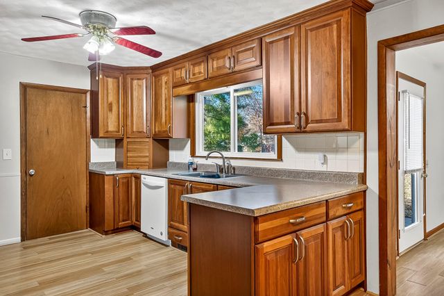 703 E Elm Street, Republic, MO 65738