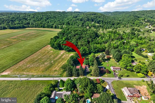 352 PUGHTOWN RD, Spring City, PA 19475