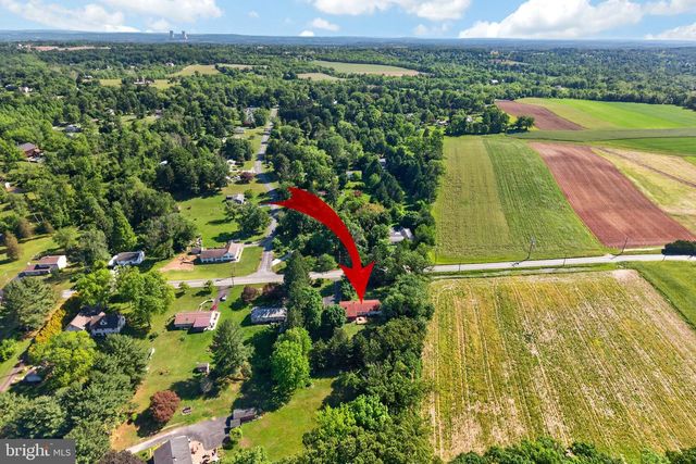 352 PUGHTOWN RD, Spring City, PA 19475