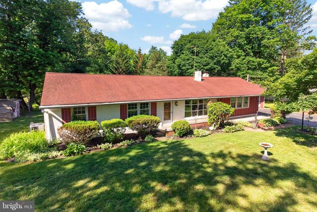 352 PUGHTOWN RD, Spring City, PA 19475