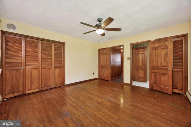 352 PUGHTOWN RD, Spring City, PA 19475