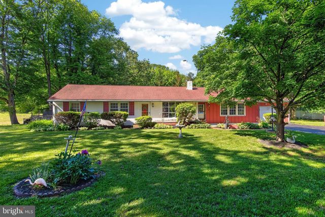 352 PUGHTOWN RD, Spring City, PA 19475