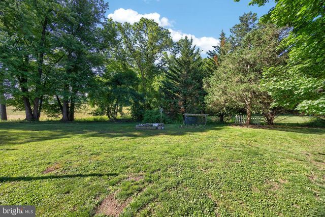 352 PUGHTOWN RD, Spring City, PA 19475