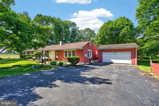 352 PUGHTOWN RD, Spring City, PA 19475