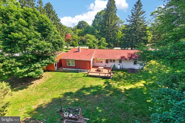 352 PUGHTOWN RD, Spring City, PA 19475