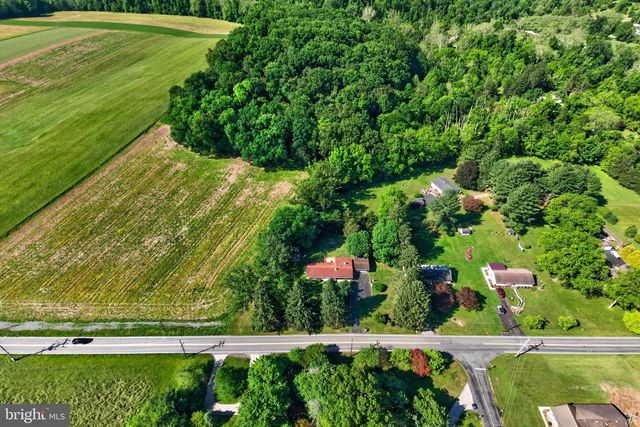 352 PUGHTOWN RD, Spring City, PA 19475