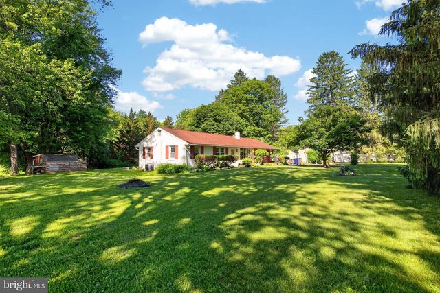 352 PUGHTOWN RD, Spring City, PA 19475